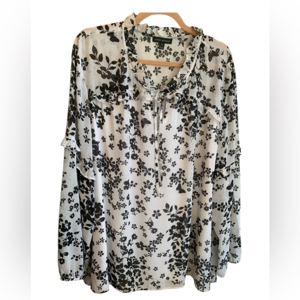 Lane Bryant White with Black Flowers Plus size 28W Women’s Top